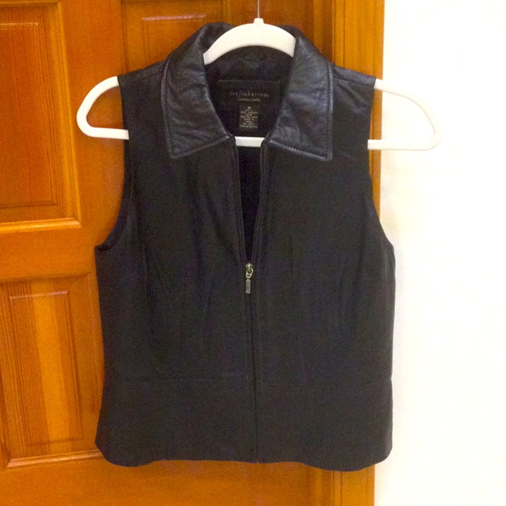 - - - Croft&Barrow genuine Lambskin Leather vest